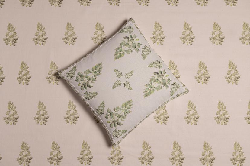 Cushion and fabric combination for Thalictrum design